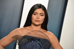 凱莉·詹娜（Kylie Jenner）炫耀巴黎面具之旅 中網(wǎng)時尚,stylechina.com
